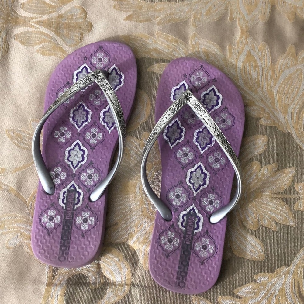 iPanema purple and silver sandals